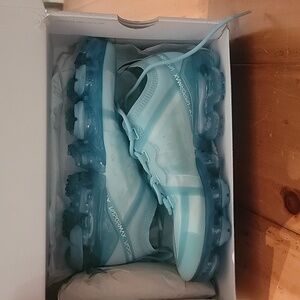 Nwt nike air vapormax 2019
